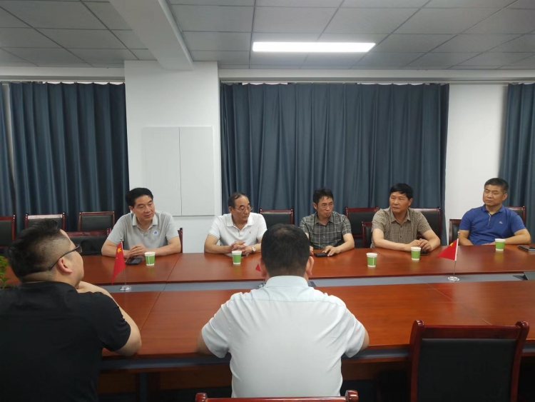 溝通交流_副本.jpg 溝通交流_副本.jpg